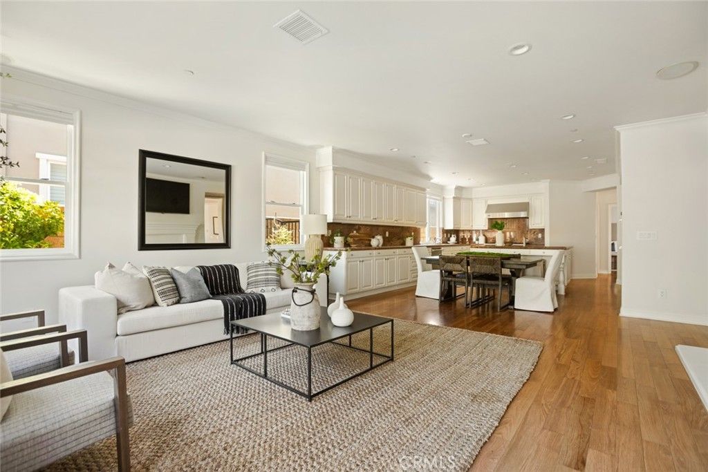 Dining room, Interior, Kitchen, Living room, Pendant Lights, Recessed Lighting, Wood Texture Flooring