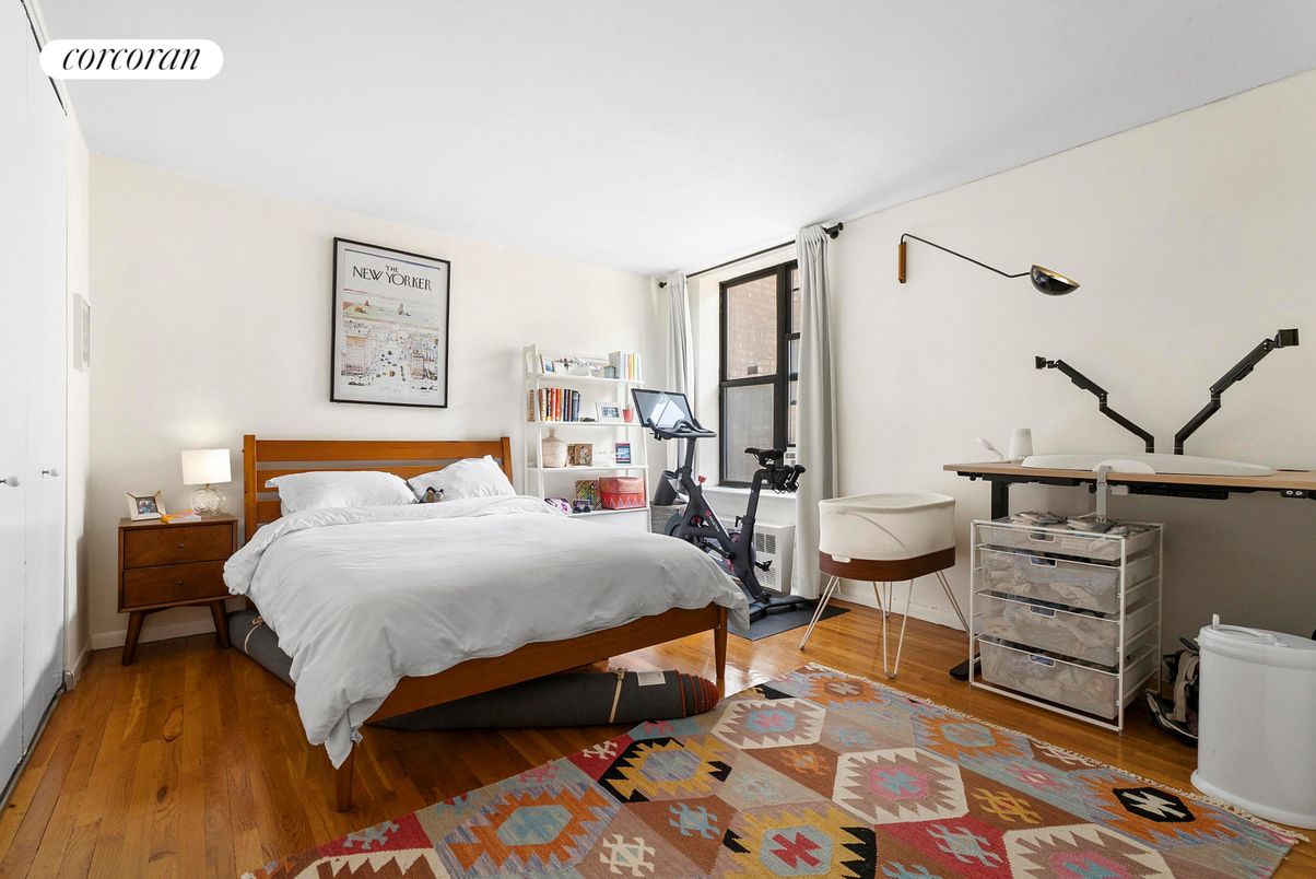 Bedroom, Fitness Equipment, Interior, Wood Texture Flooring