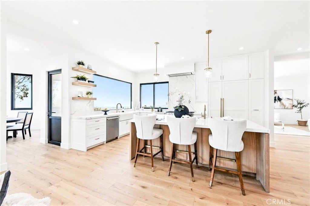 Dining room, Interior, Kitchen, Marble Walls, Pendant Lights, Recessed Lighting, Wood Texture Flooring