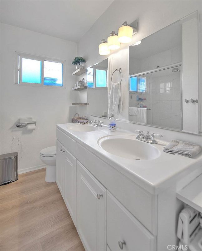 Bathroom, Dual Sink Vanities, Interior, Wood Texture Flooring