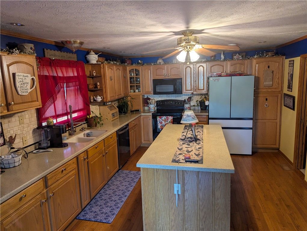 Interior, Kitchen, Wood Texture Flooring