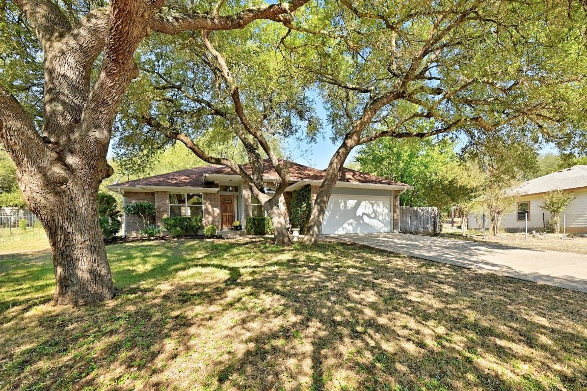 Attached, Backyard, Exterior, Facade, Brick Facade, Ranch