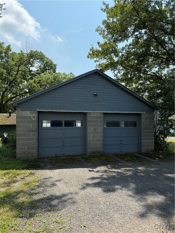 Detached Garage, Exterior