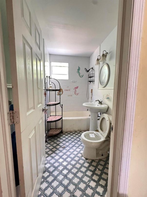 Bathroom, Interior
