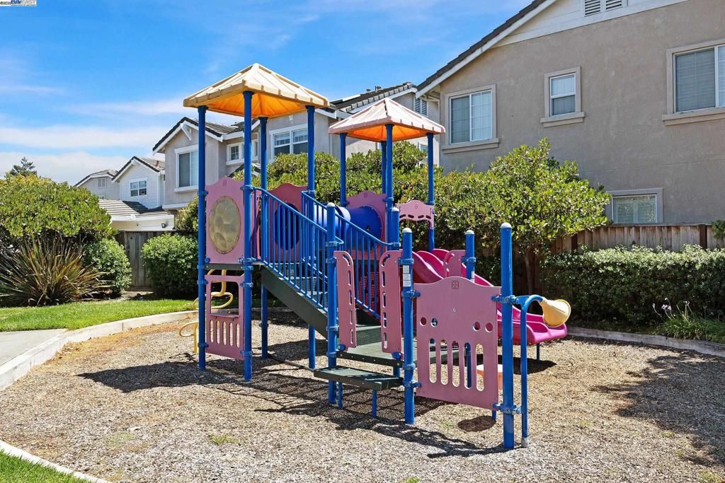 Backyard, Exterior, Playground
