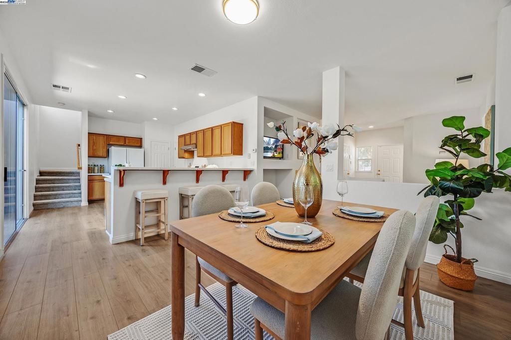 Dining room, Interior, Kitchen, Recessed Lighting, Wood Texture Flooring