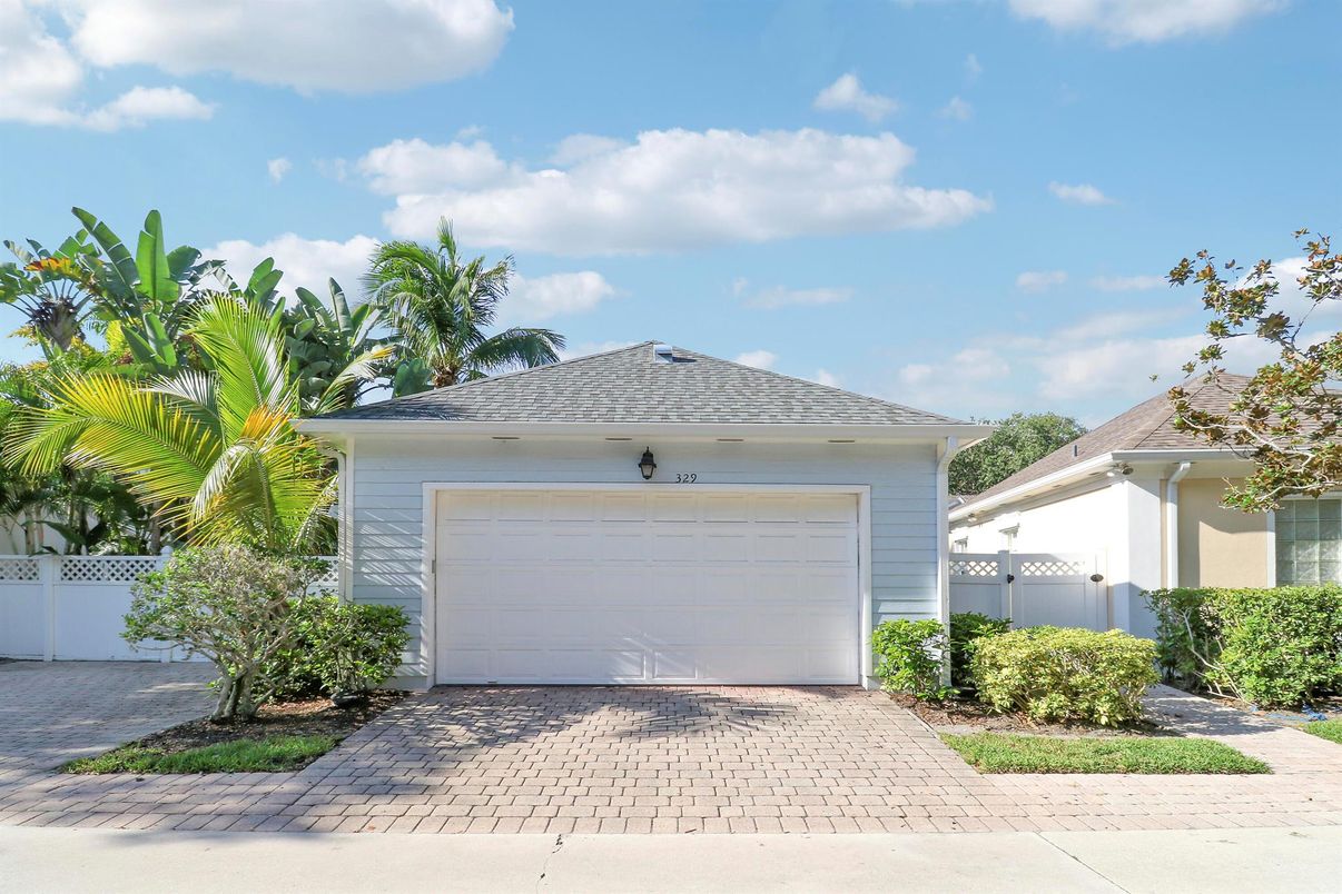 Detached Garage, Exterior