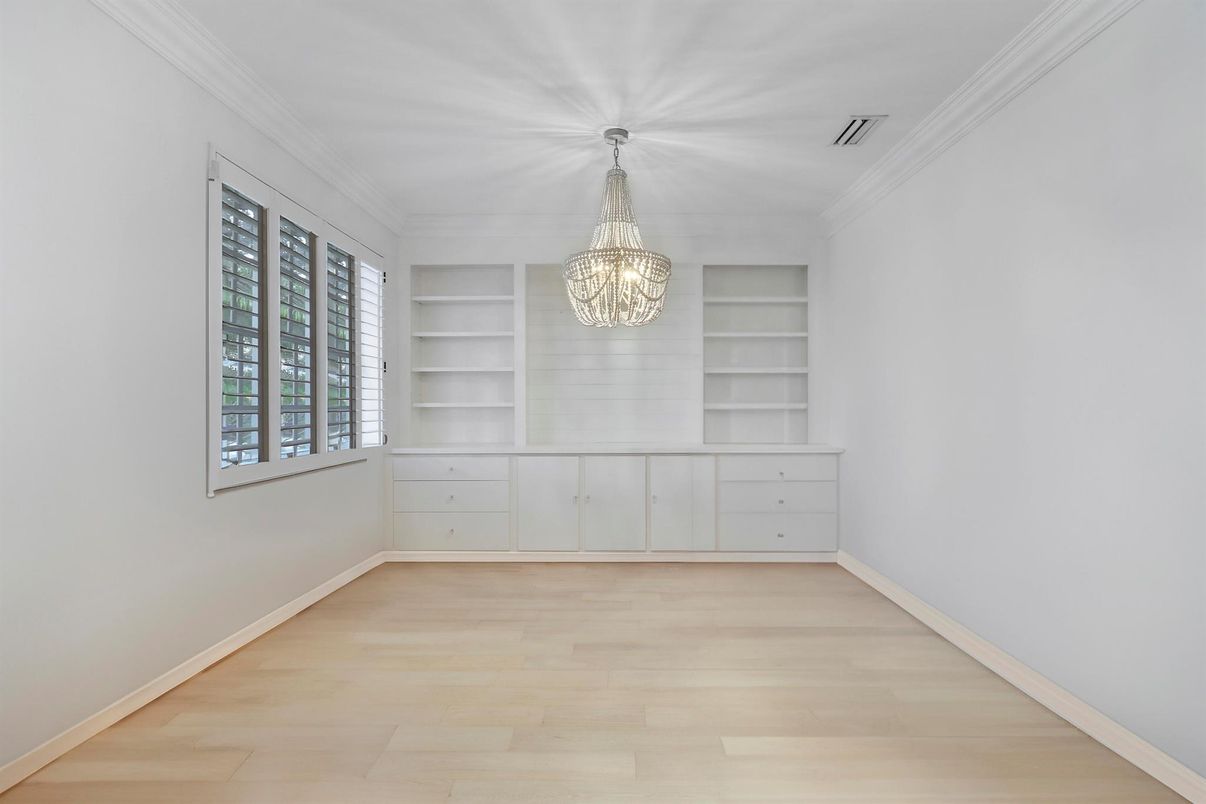 Chandelier, Empty room, Interior, Wood Texture Flooring