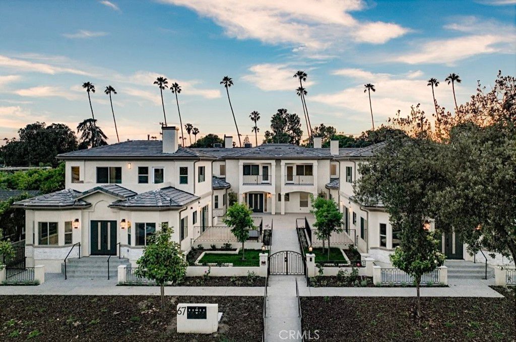 Backyard, Exterior, Facade, French Provincial