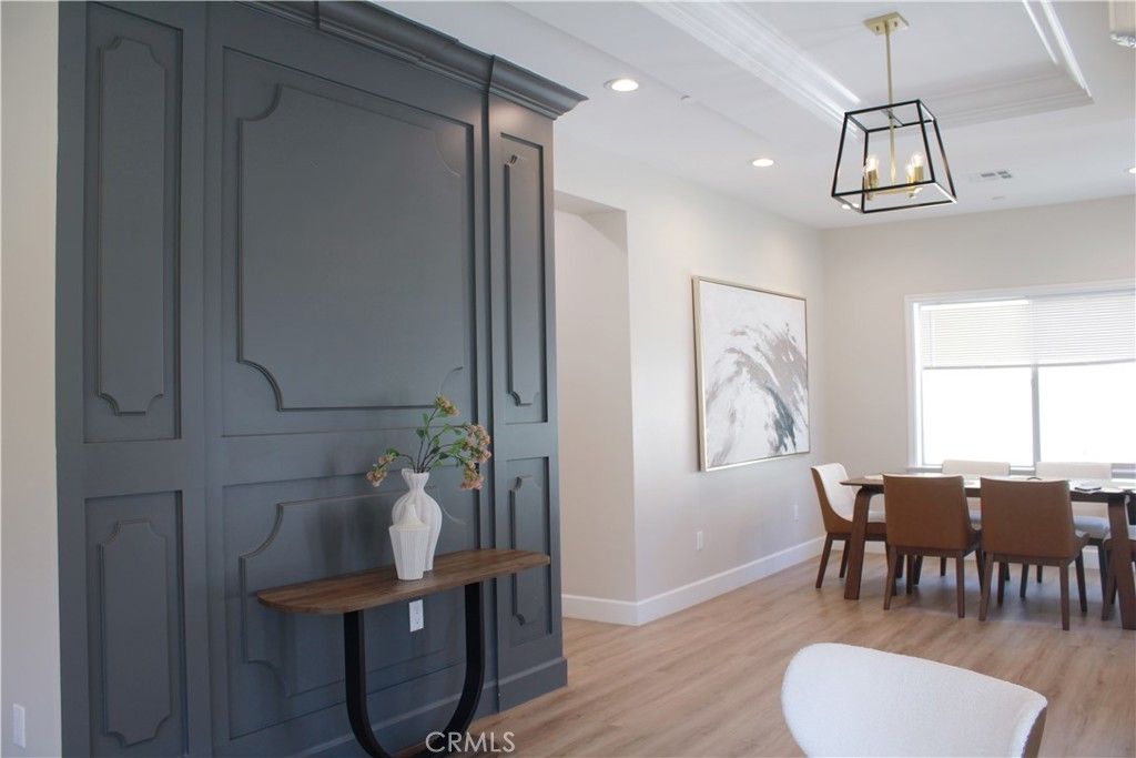 Dining room, Interior, Pendant Lights, Recessed Lighting, Wood Texture Flooring