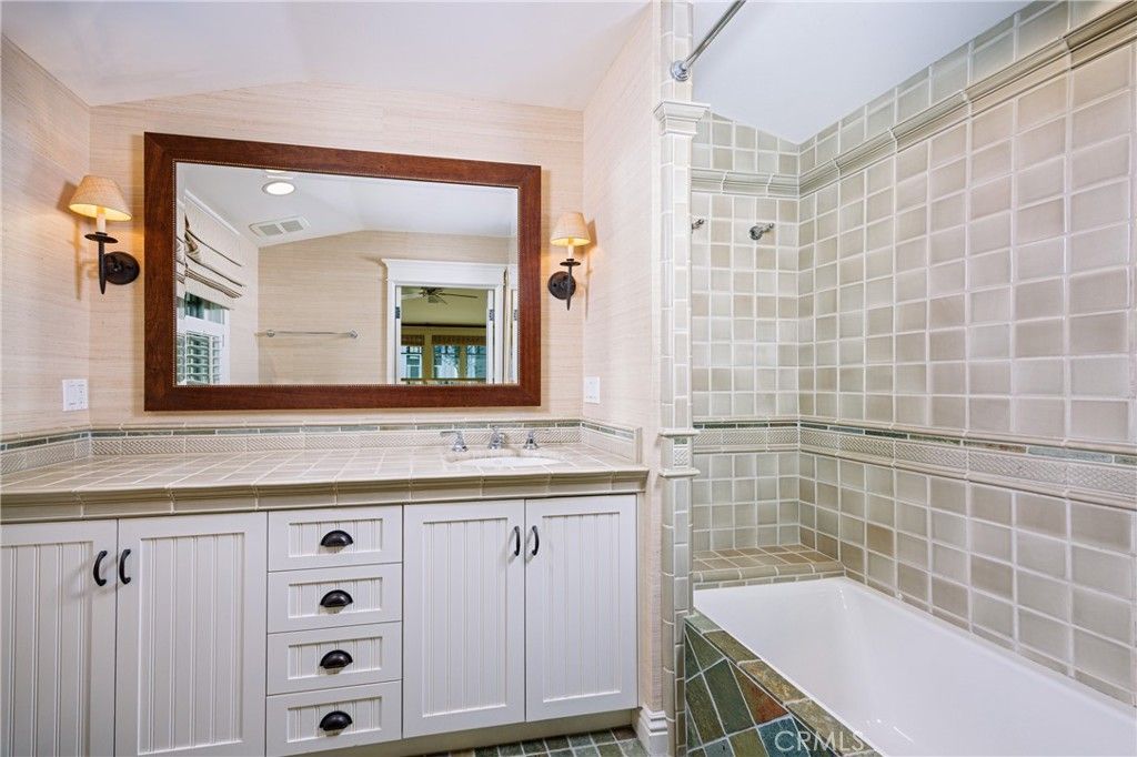 Bathroom, Interior, Recessed Lighting, Tile Countertops