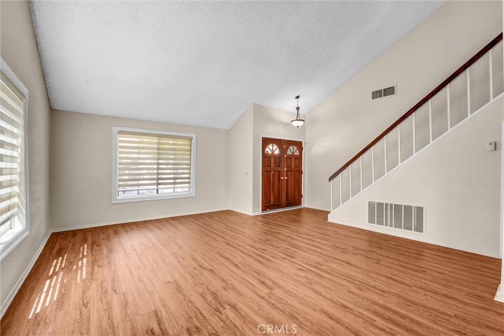 Empty room, Interior, Pendant Lights, Wood Texture Flooring