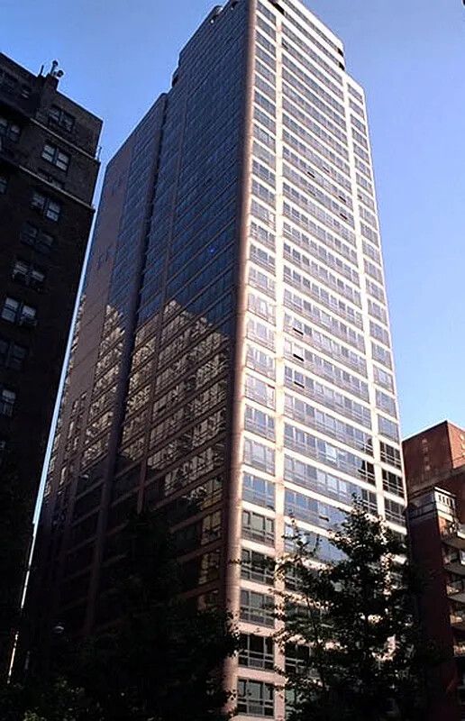 Exterior, Facade, Highrise