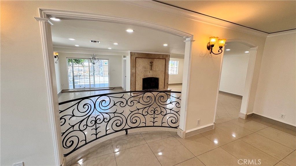Fireplace, Interior, Recessed Lighting