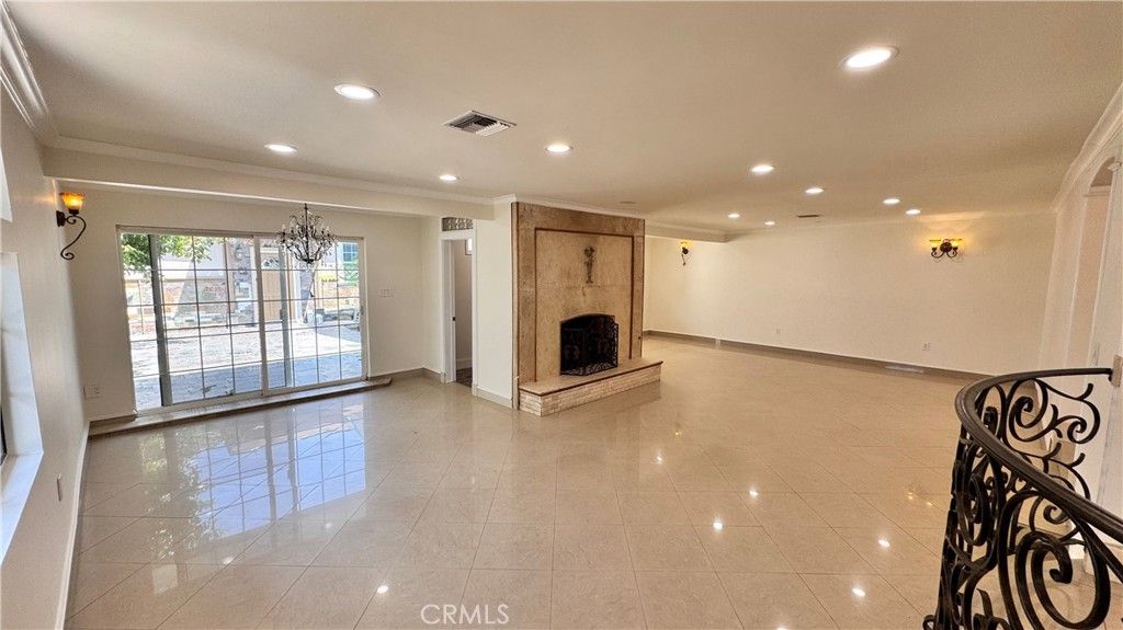 Chandelier, Empty room, Fireplace, Interior, Recessed Lighting