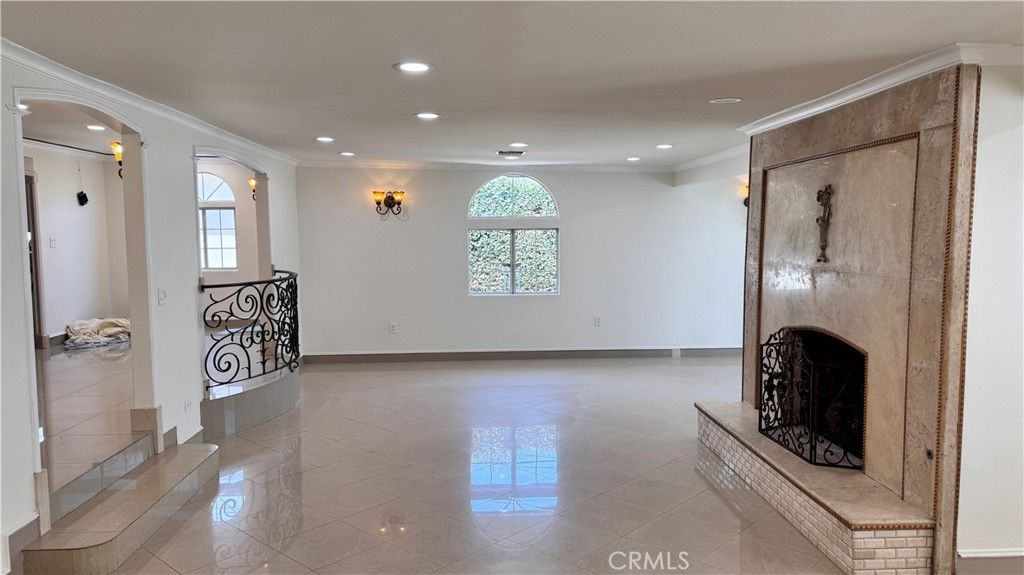Fireplace, Interior, Recessed Lighting