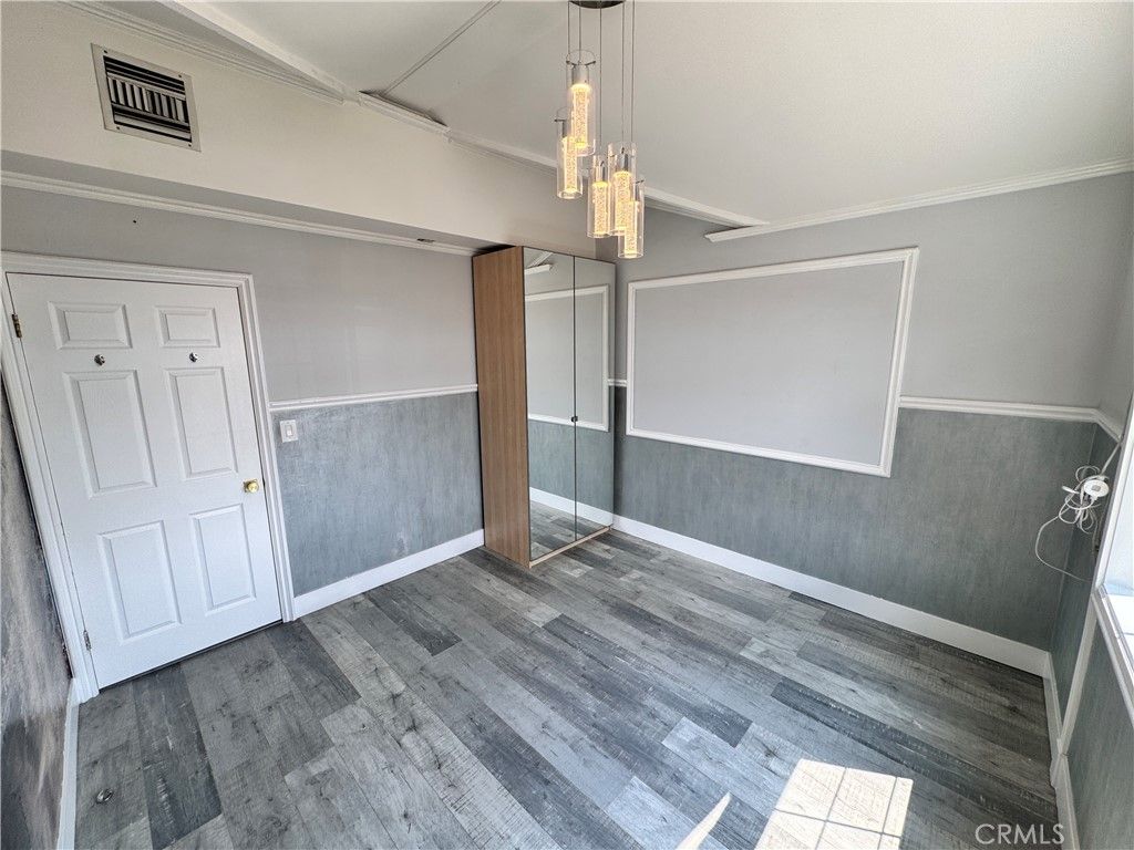 Empty room, Interior, Pendant Lights, Wood Texture Flooring