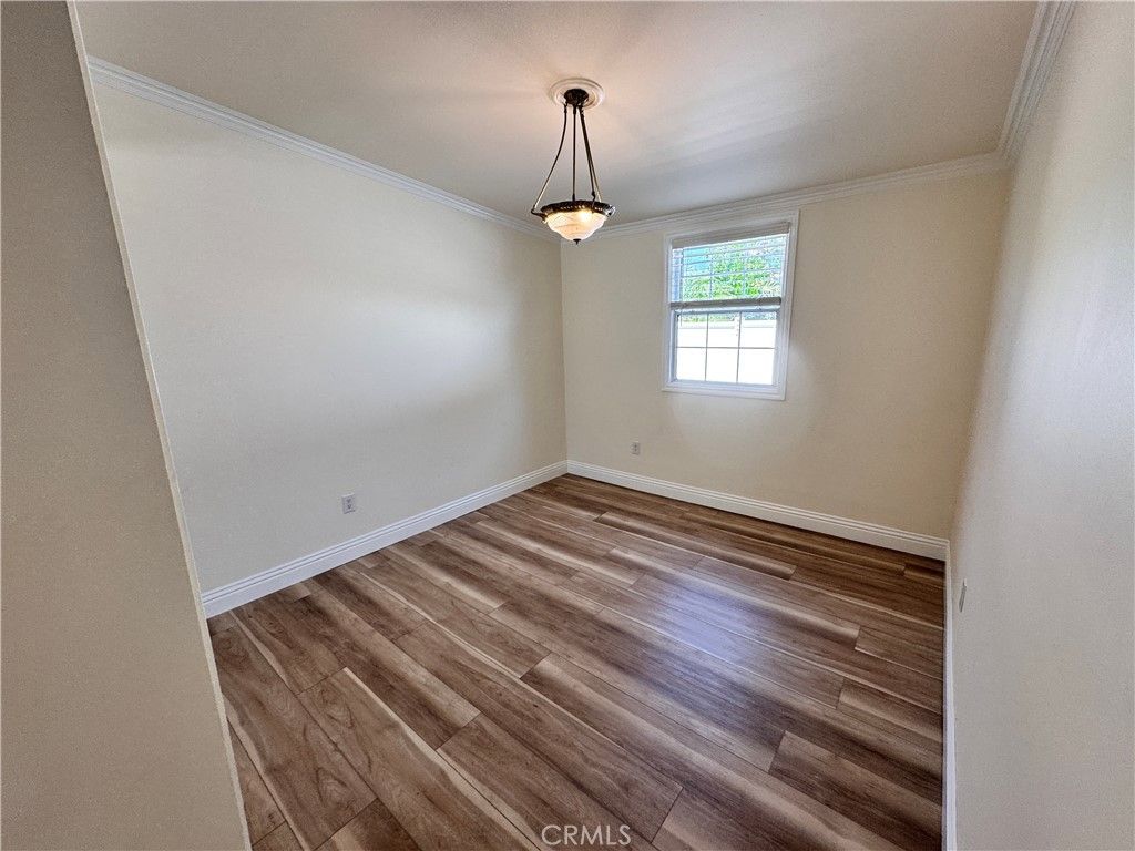 Empty room, Interior, Pendant Lights, Wood Texture Flooring