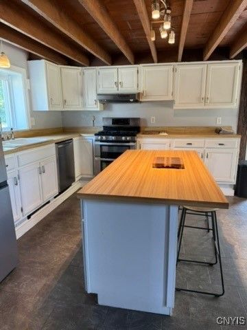 Interior, Kitchen, Stainless Steel Appliances, Wooden Beams, Wooden Ceilings