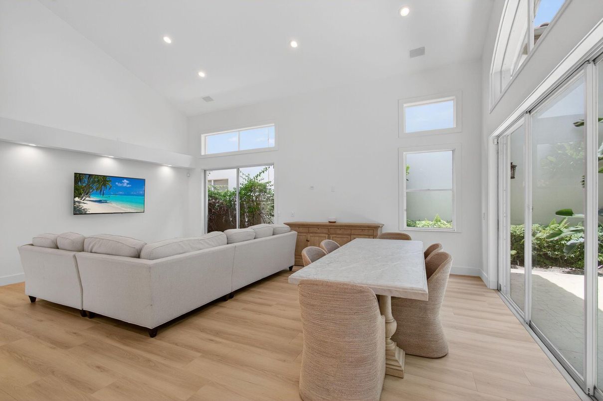 Dining room, Interior, Living room, Recessed Lighting, Wood Texture Flooring