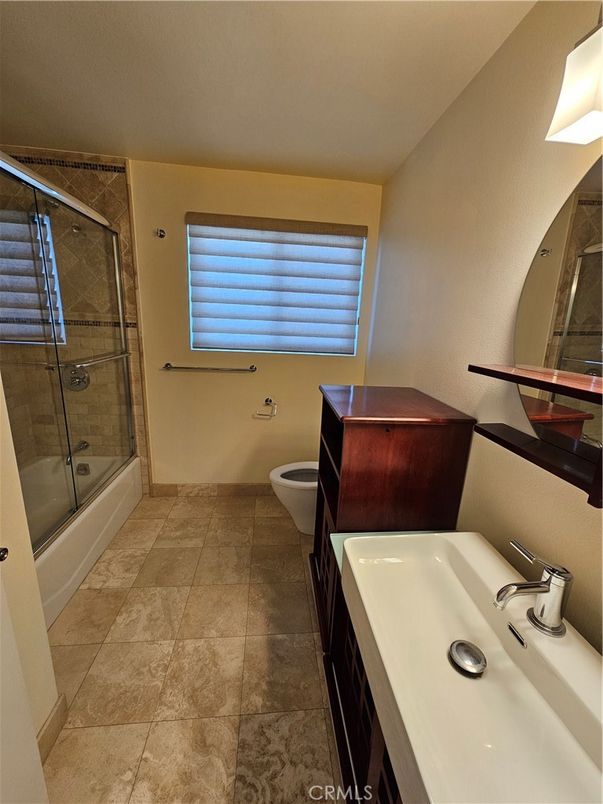 Bathroom, Dual Sink Vanities, Glass Shower, Interior