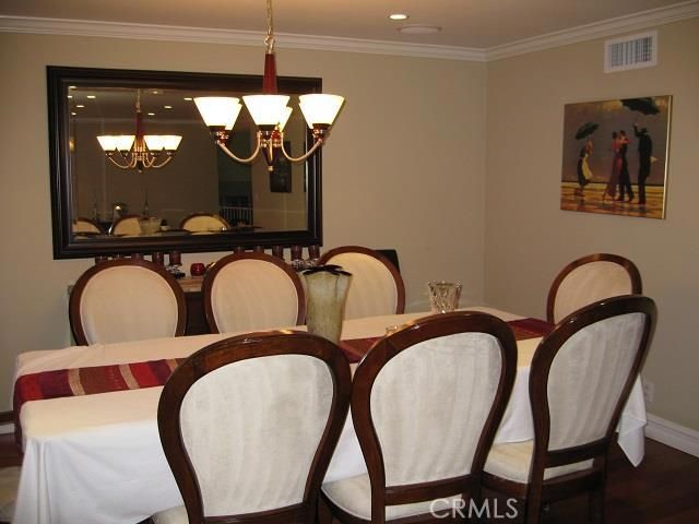 Chandelier, Dining room, Interior, Recessed Lighting, Wood Texture Flooring