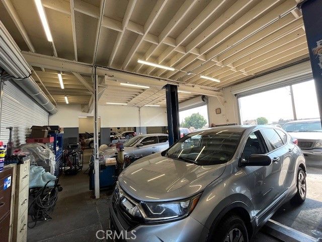 Garage, Interior