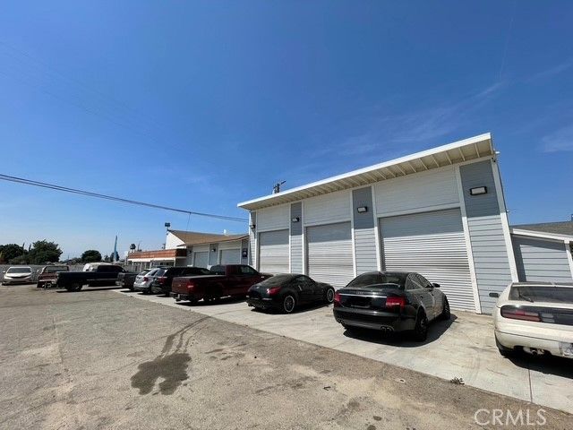 Detached Garage, Exterior