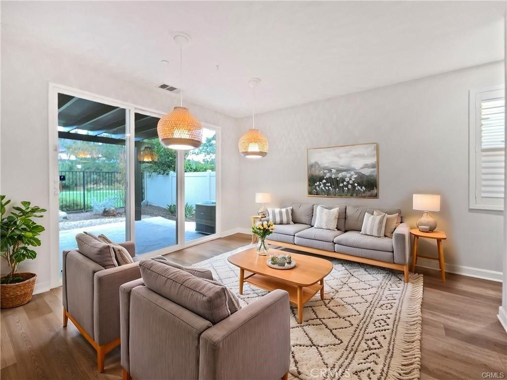 Interior, Living room, Pendant Lights, Wood Texture Flooring