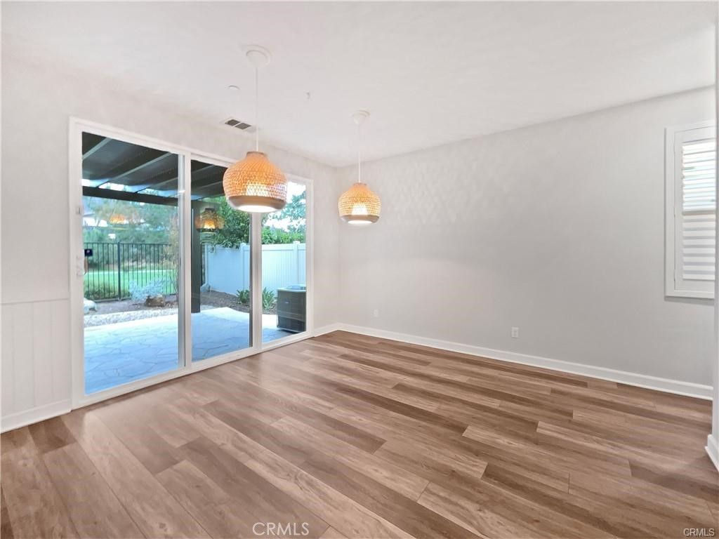 Empty room, Interior, Pendant Lights, Wood Texture Flooring