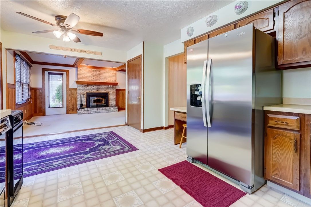 Fireplace, Interior, Kitchen, Stainless Steel Appliances