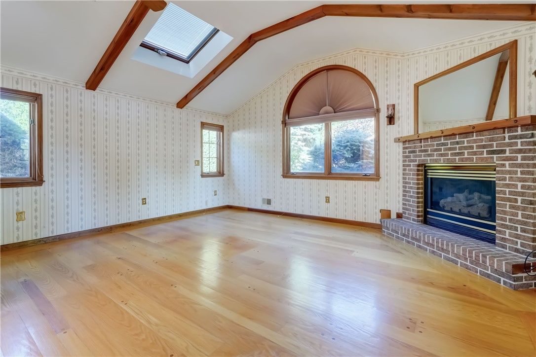Empty room, Fireplace, Interior, Wooden Beams, Wood Texture Flooring