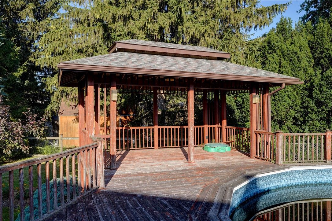 Exterior, Hot Tub