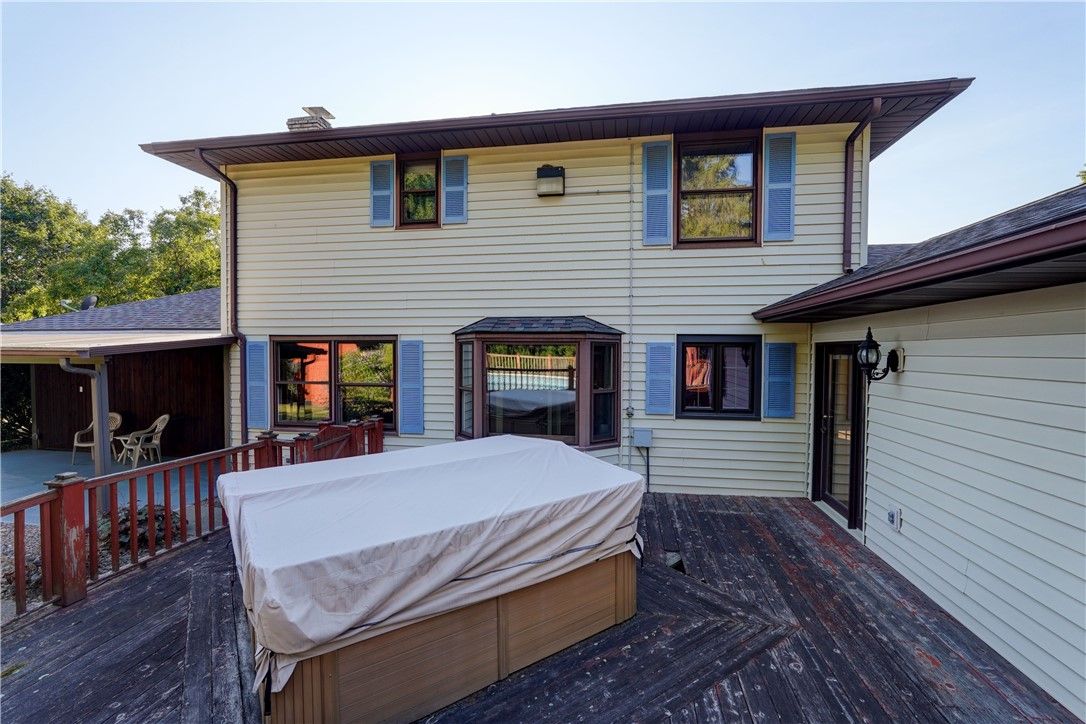 Exterior, Hot Tub