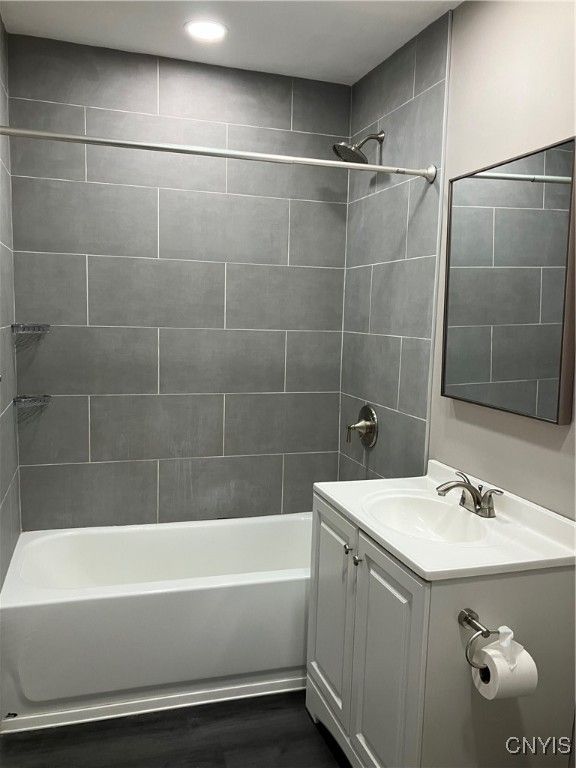 Bathroom, Interior, Recessed Lighting, Wood Texture Flooring