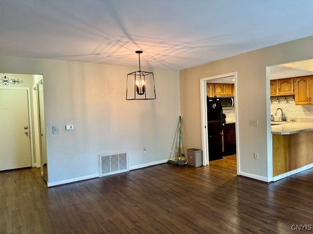 Interior, Kitchen, Pendant Lights, Wood Texture Flooring