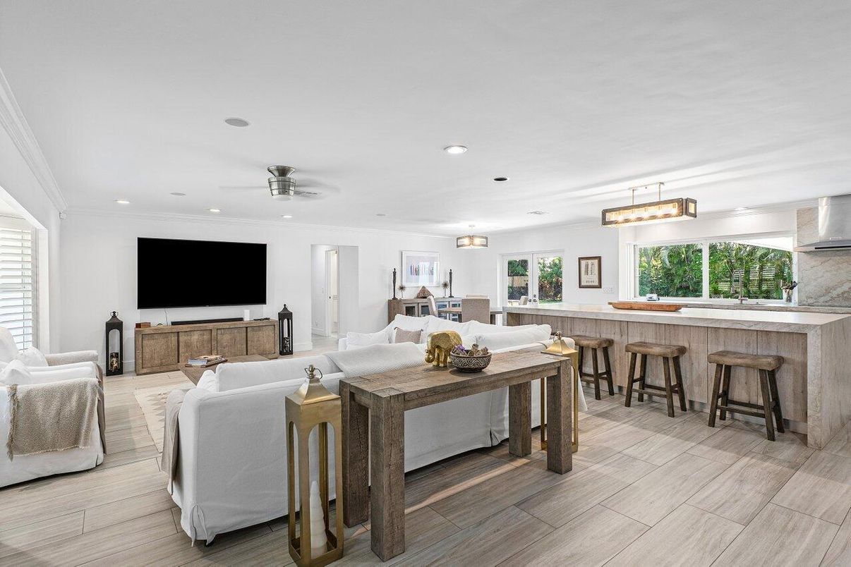 Interior, Kitchen, Living room, Recessed Lighting, Wood Texture Flooring