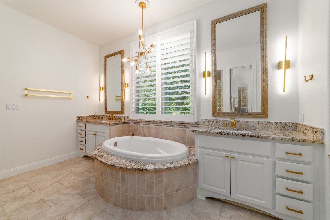 Bathroom, Interior, Pendant Lights