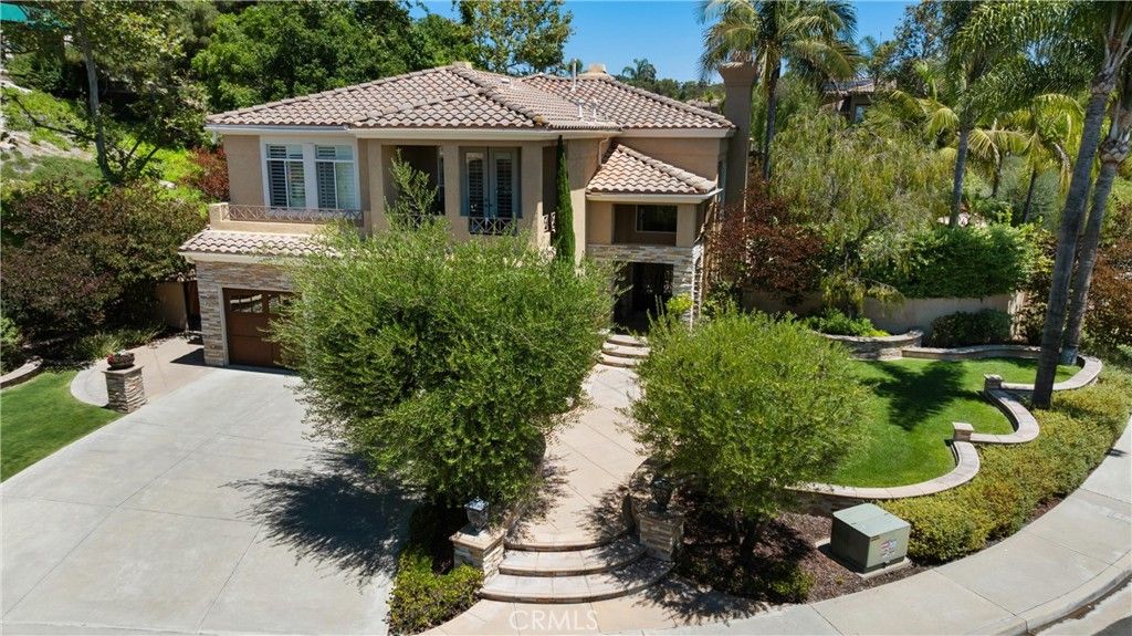 Attached, Exterior, Facade, Mediterranean