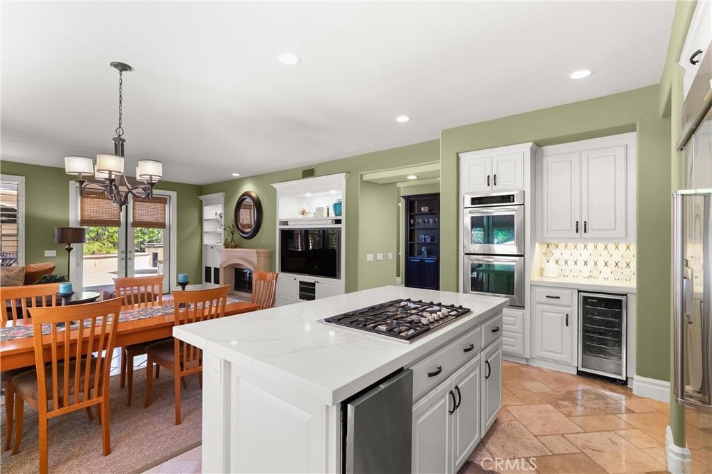 Chandelier, Dining room, Interior, Kitchen, Recessed Lighting, Stainless Steel Appliances