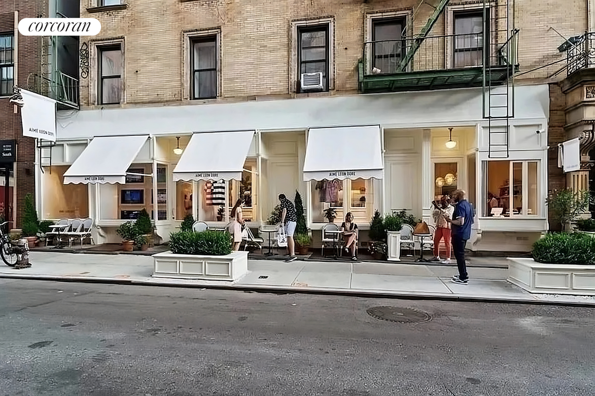 Exterior, Facade, Brick Facade, Brownstone