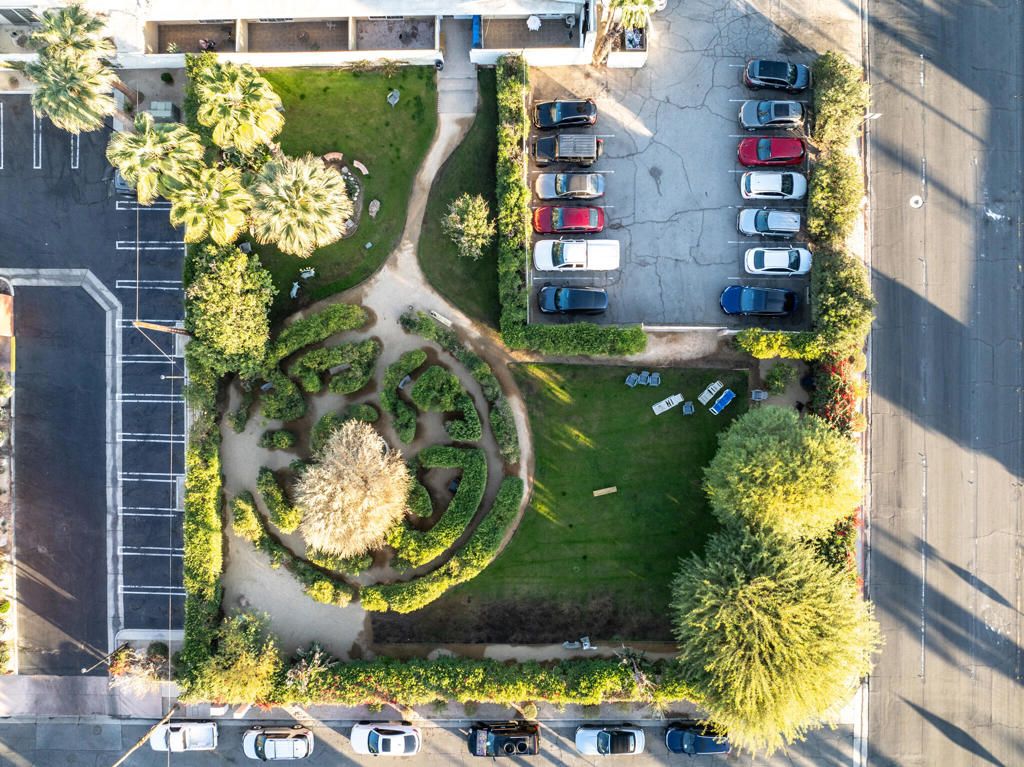 Exterior, Drone