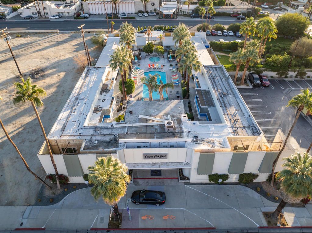 Exterior, Drone
