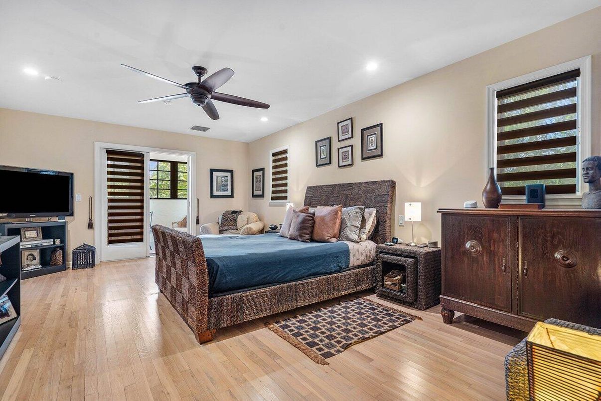Bedroom, Fireplace, Interior, Recessed Lighting, Wood Texture Flooring