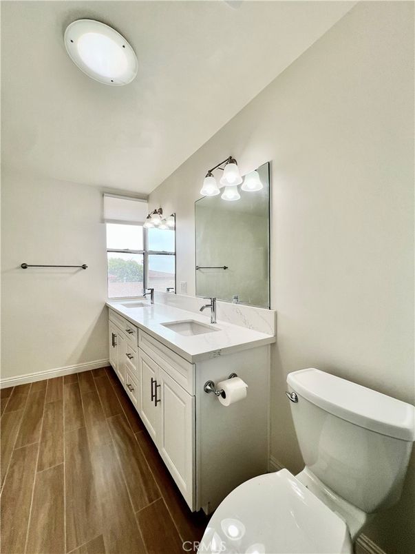 Bathroom, Dual Sink Vanities, Interior, Wood Texture Flooring