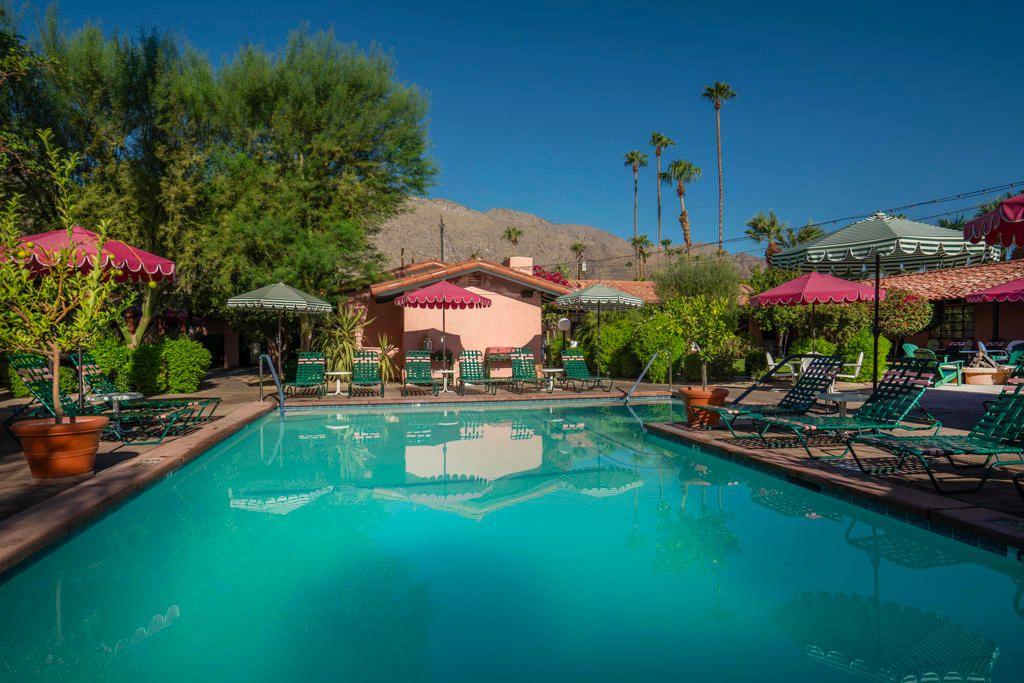 Exterior, Pool