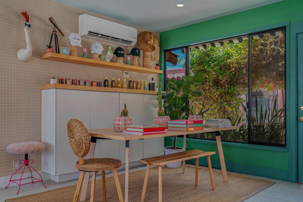 Dining room, Interior, Recessed Lighting