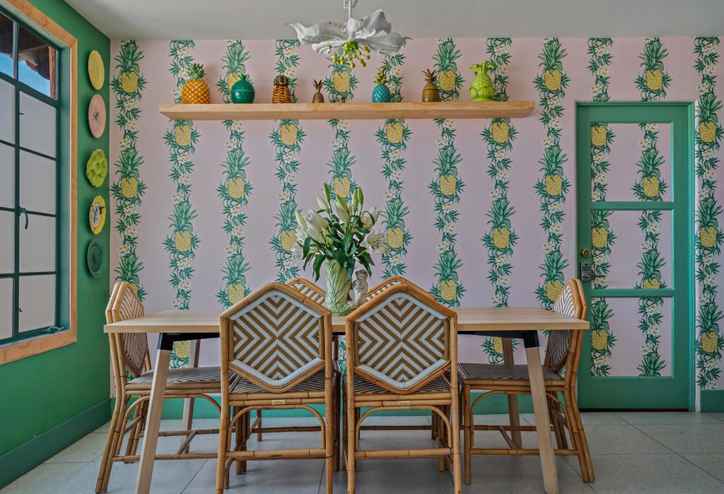 Dining room, Interior
