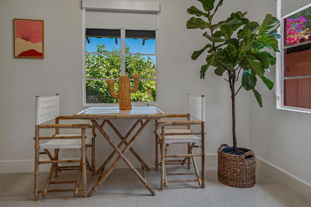 Dining room, Interior