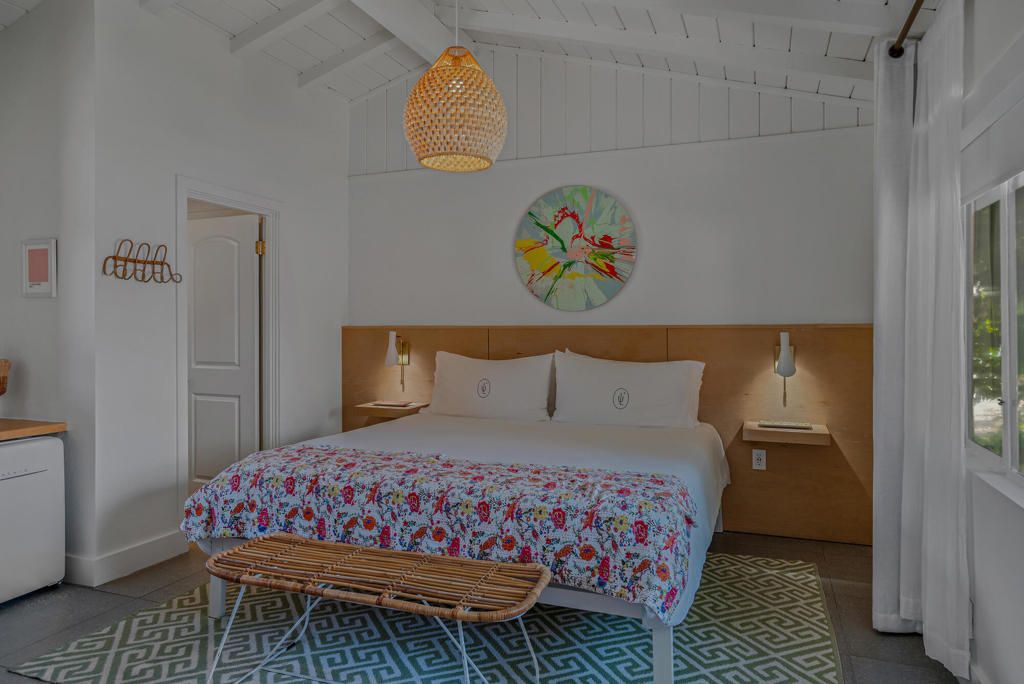 Bedroom, Interior, Pendant Lights